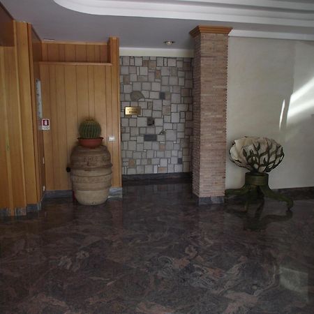 Il Girasole Hotell Terracina Exteriör bild