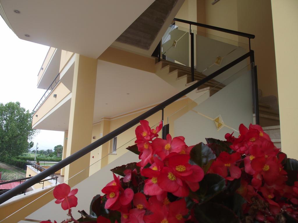 Il Girasole Hotell Terracina Exteriör bild