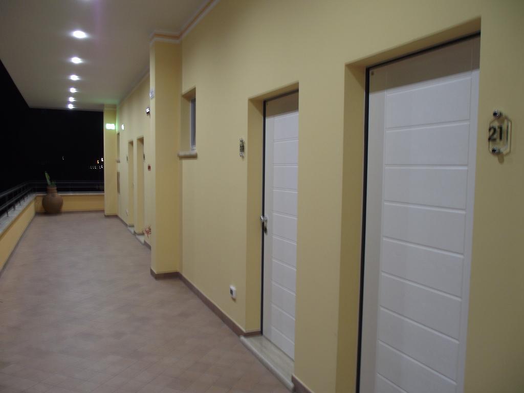 Il Girasole Hotell Terracina Exteriör bild
