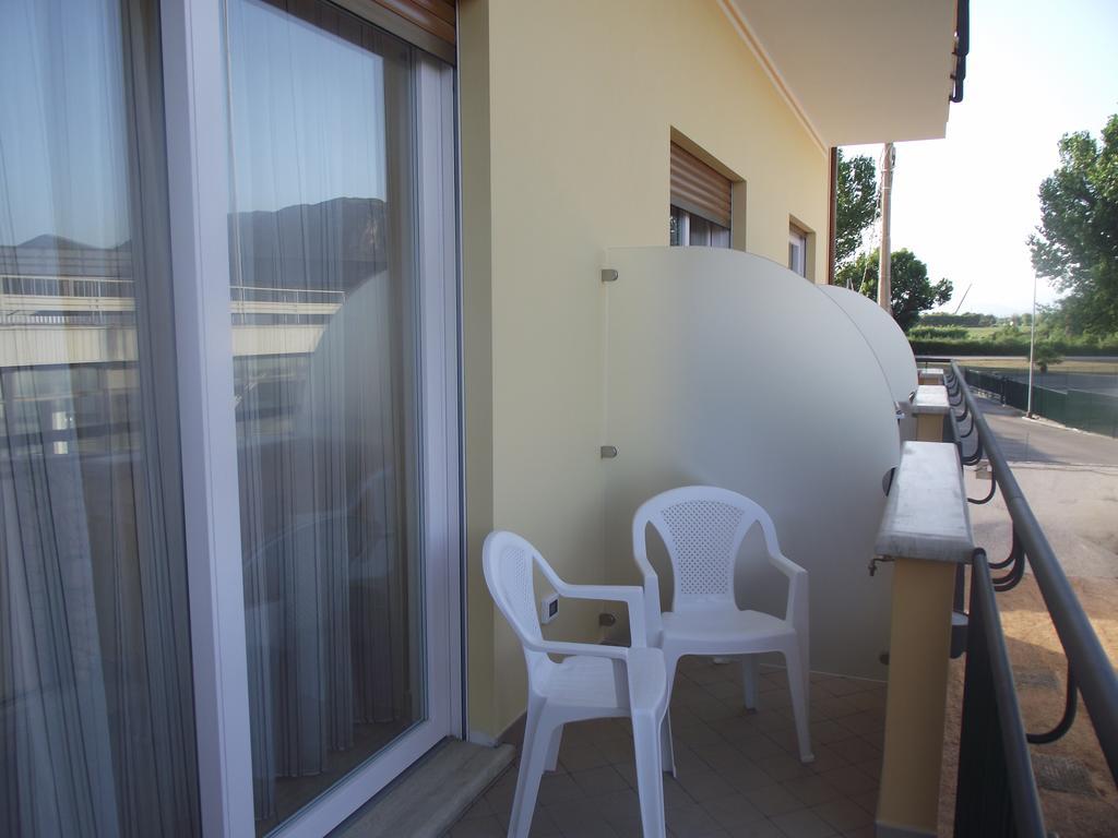 Il Girasole Hotell Terracina Rum bild