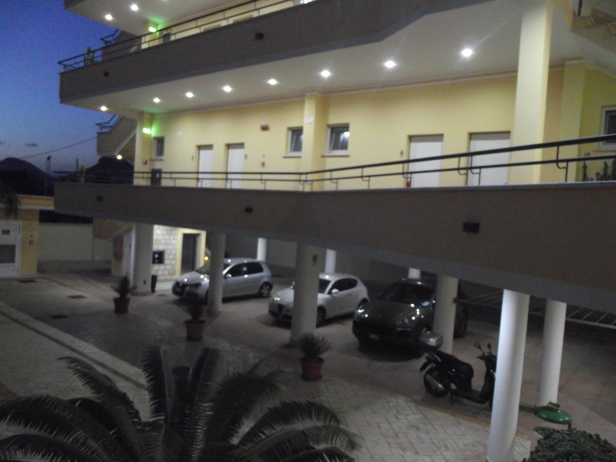 Il Girasole Hotell Terracina Exteriör bild